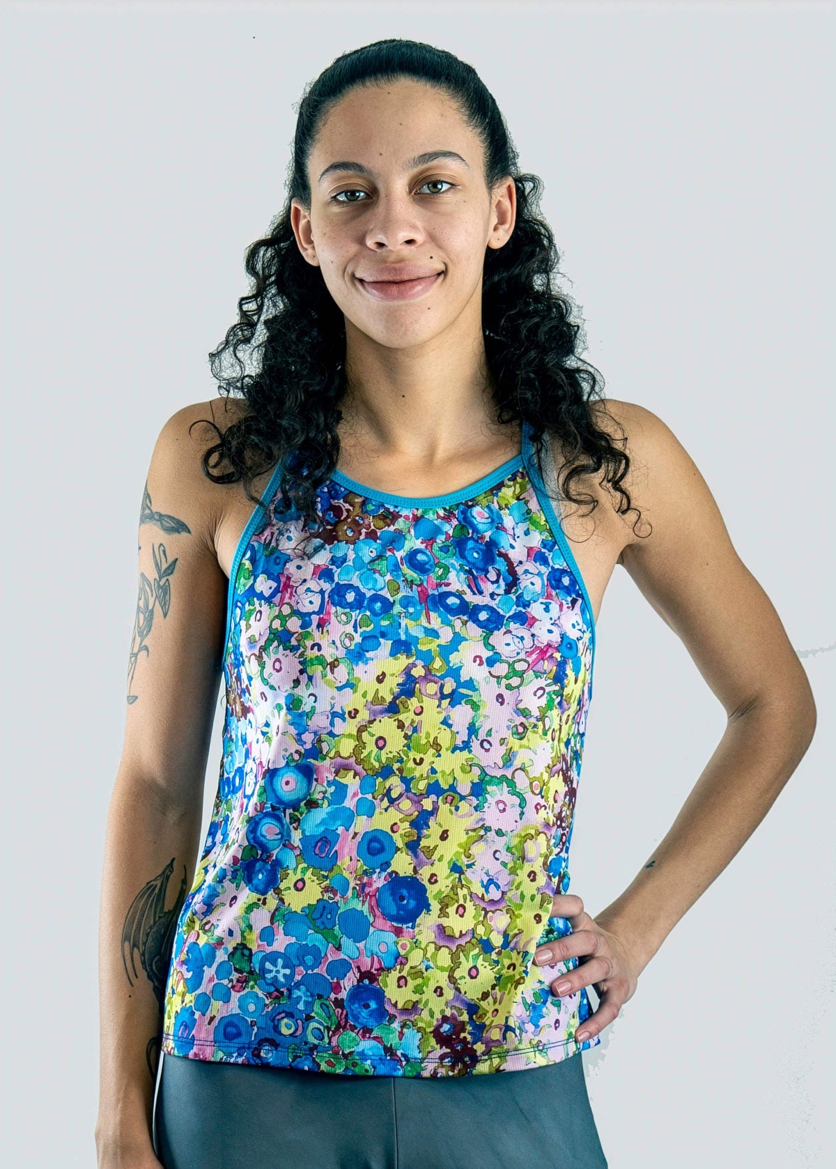 Women's sleeveless cycling jersey Tailwind Tank with floral design and high neckline