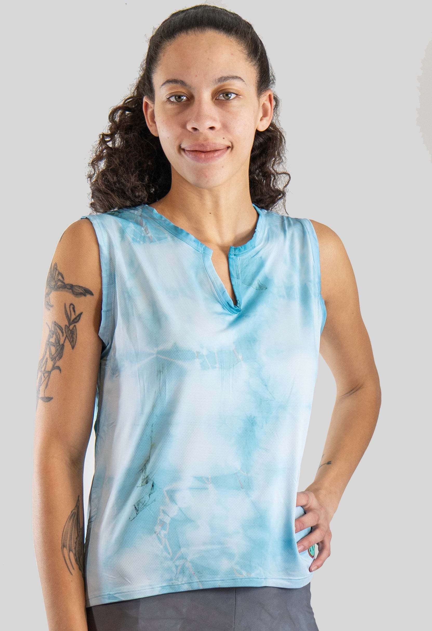 women's mountain bike jersey with 2 back pockets