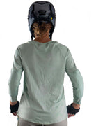 Mountain bike top with G-Form elbow pads in jet black, designed for durability and comfort.