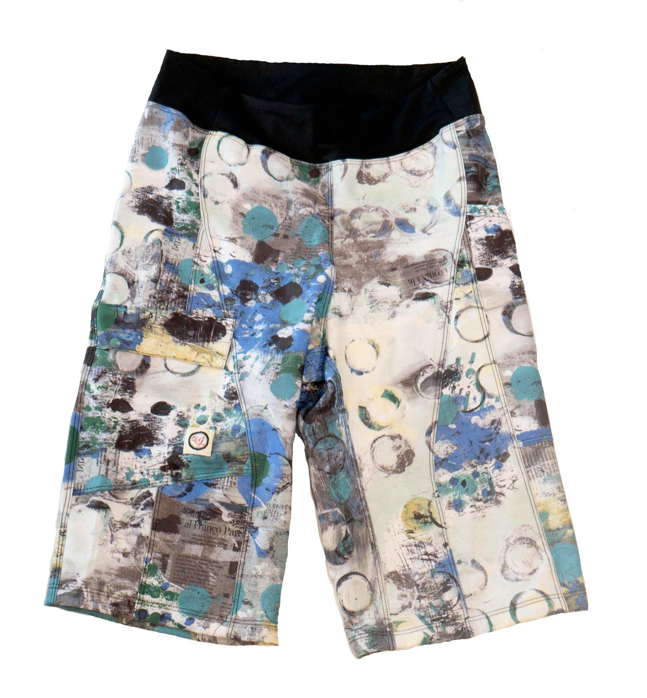 Women's mountain bike shorts with new print, featuring contoured elastic waistband, large side pocket, and moisture-wicking fabric.