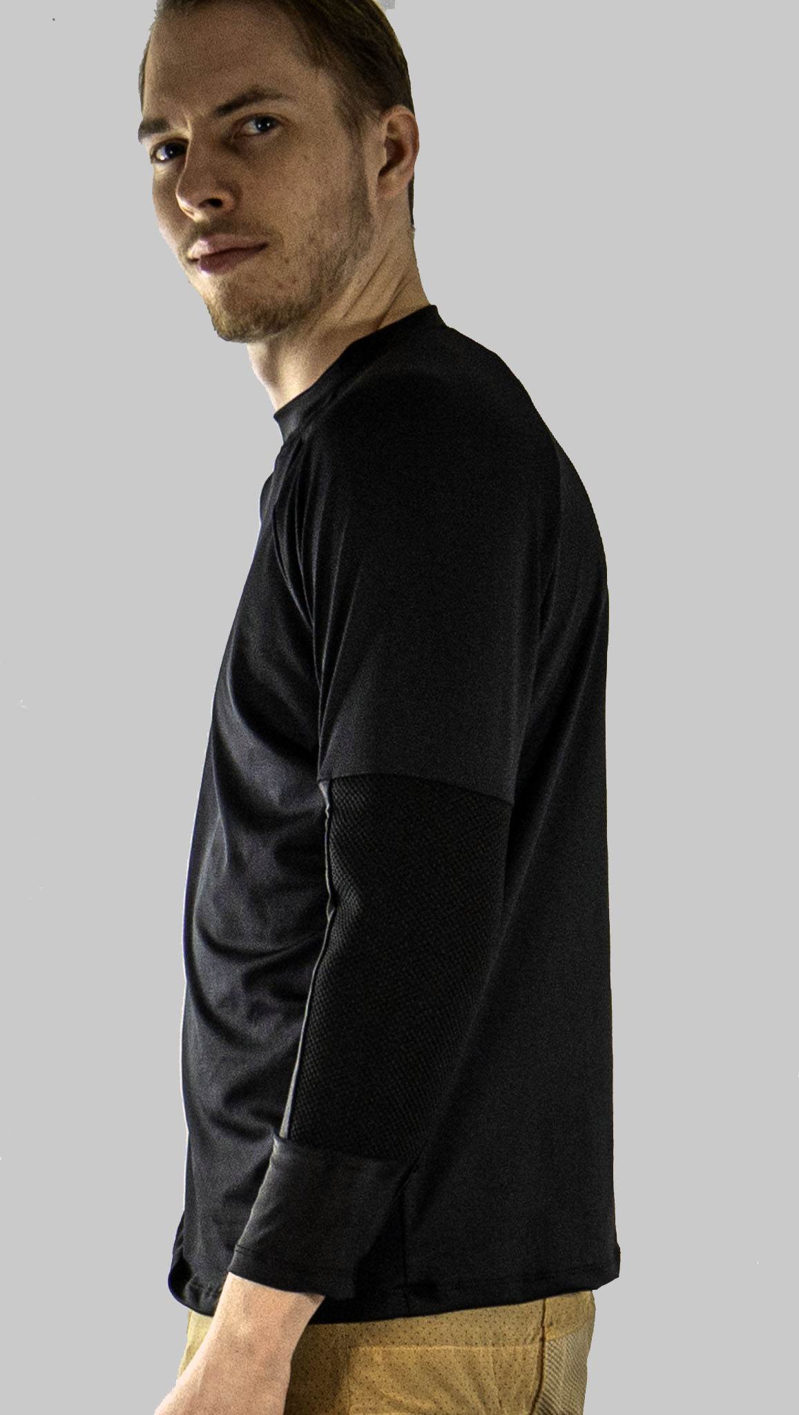 Men's G-Form Mountain Bike Jersey in black with removable G-Form elbow pads and breathable fabric
