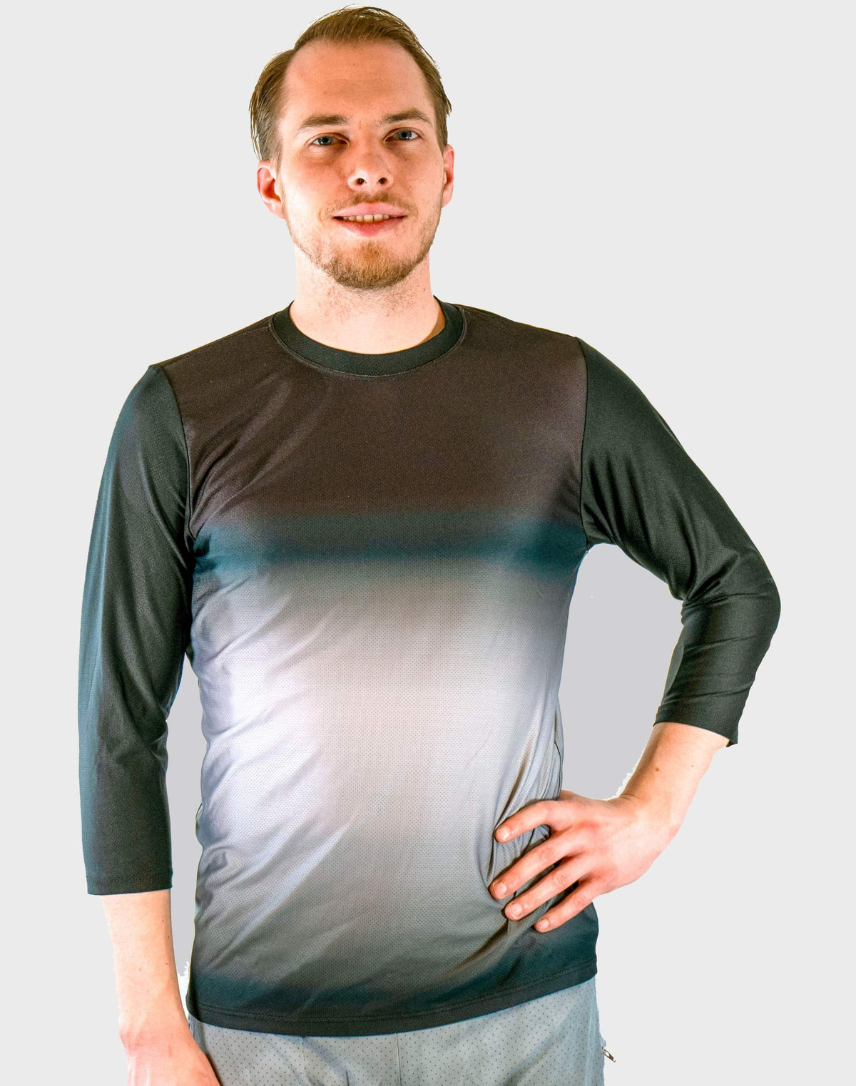 Women's mountain bike jersey Flow State in lightweight breathable mesh with relaxed fit