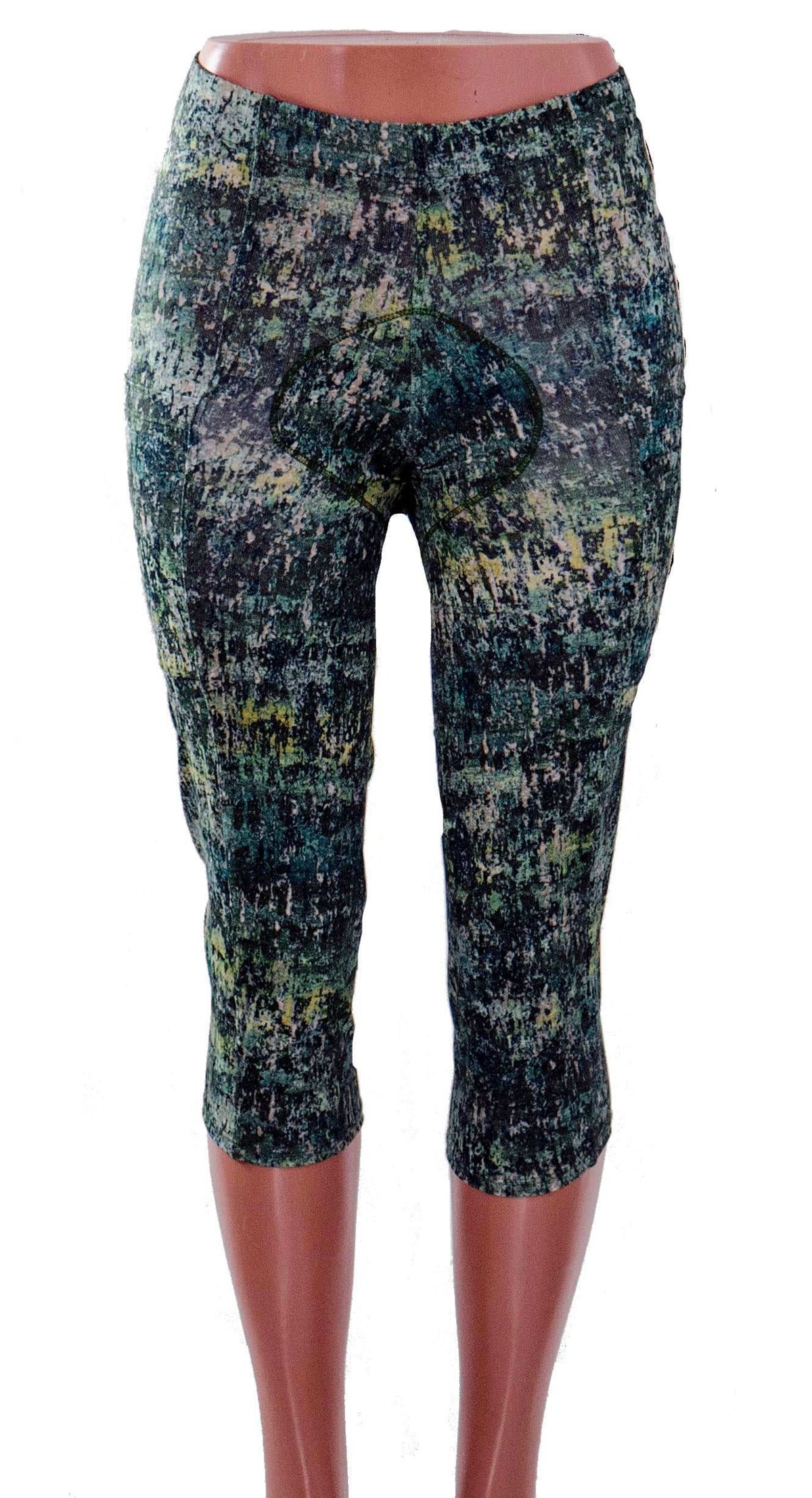 Women's cycling knickers with Italian chamois, forest print, and moisture-wicking fabric.