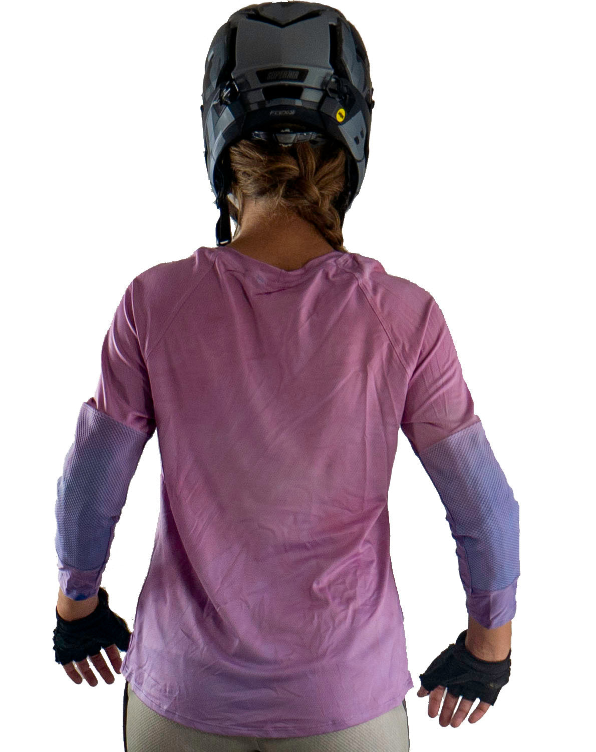 Mountain bike top jet black with elbow pad pockets for comfort and durability.