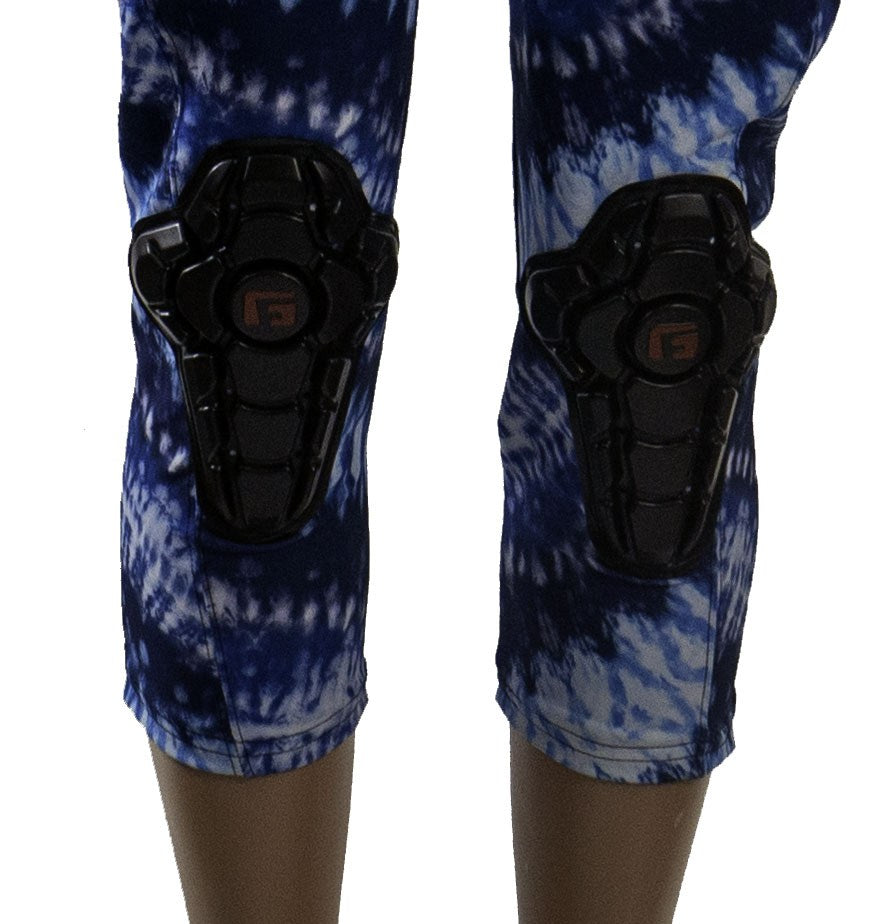 Women's Trail Pants Blue Wave with protective knee pads, designed for cycling in varied conditions.