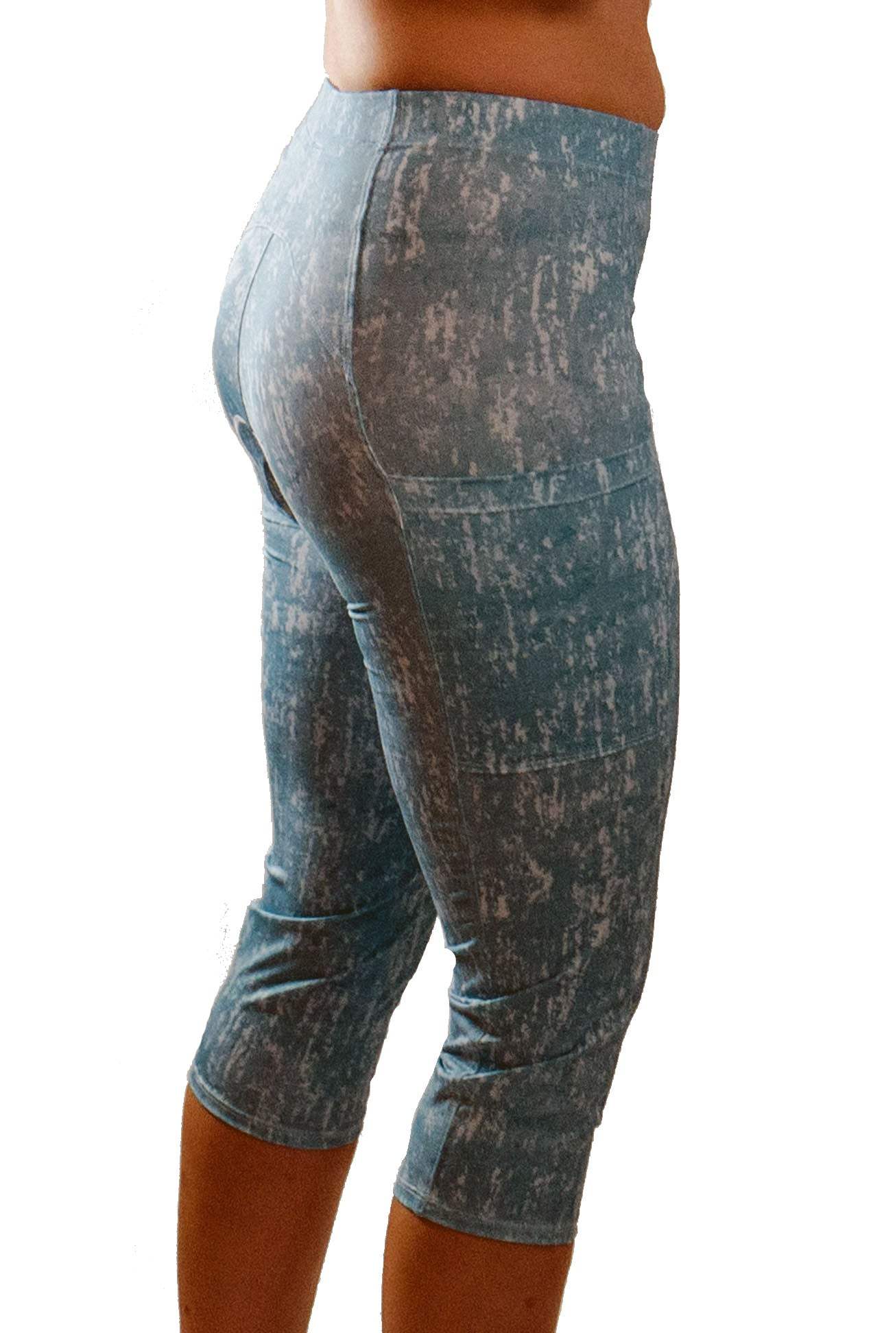 Women's cycling knickers with Italian chamois, blue sky print, moisture-wicking fabric.